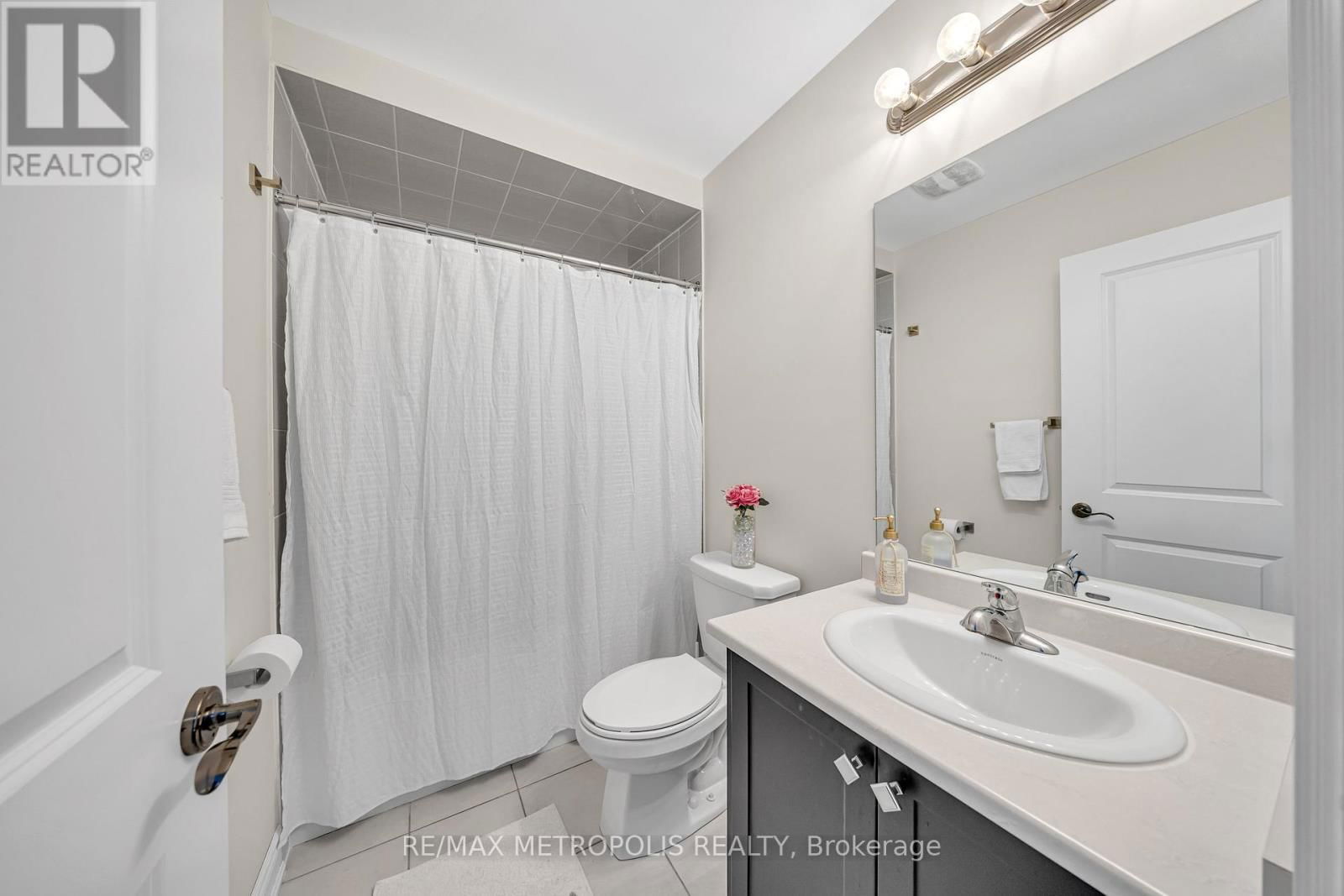 121 KENNEDY BOULEVARD Image 21