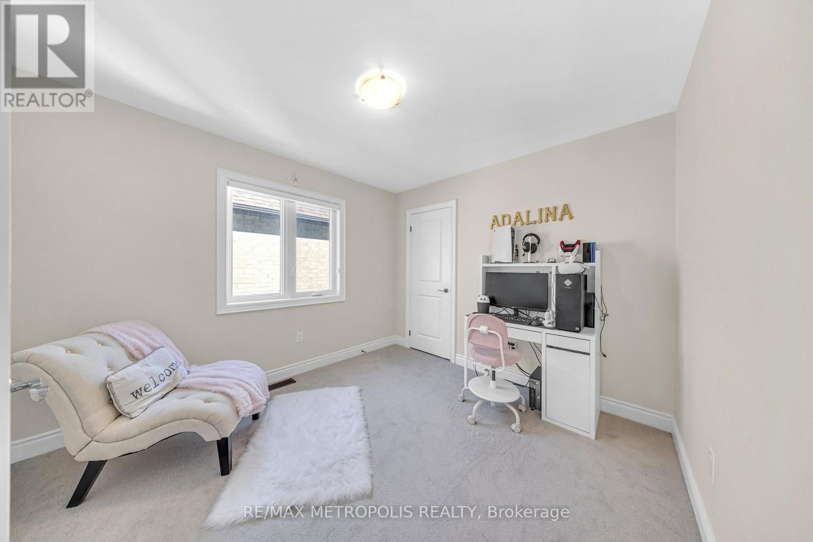 121 KENNEDY BOULEVARD Image 23
