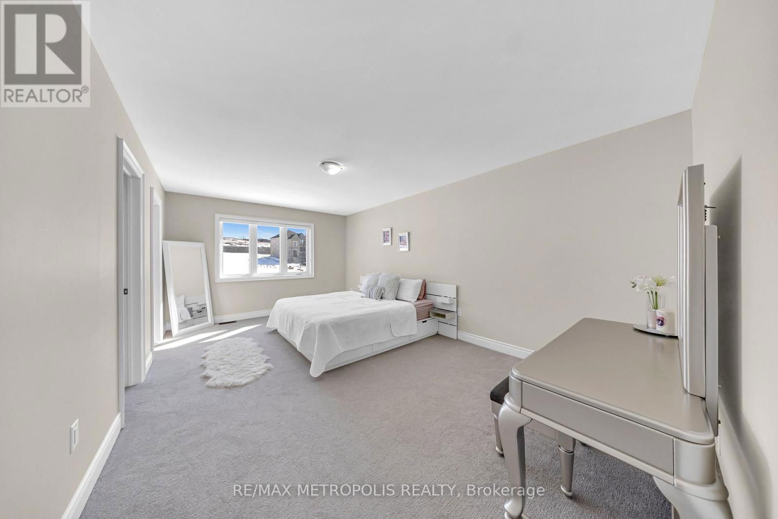 121 KENNEDY BOULEVARD Image 24