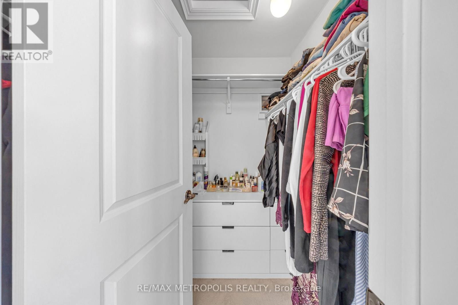121 KENNEDY BOULEVARD Image 25