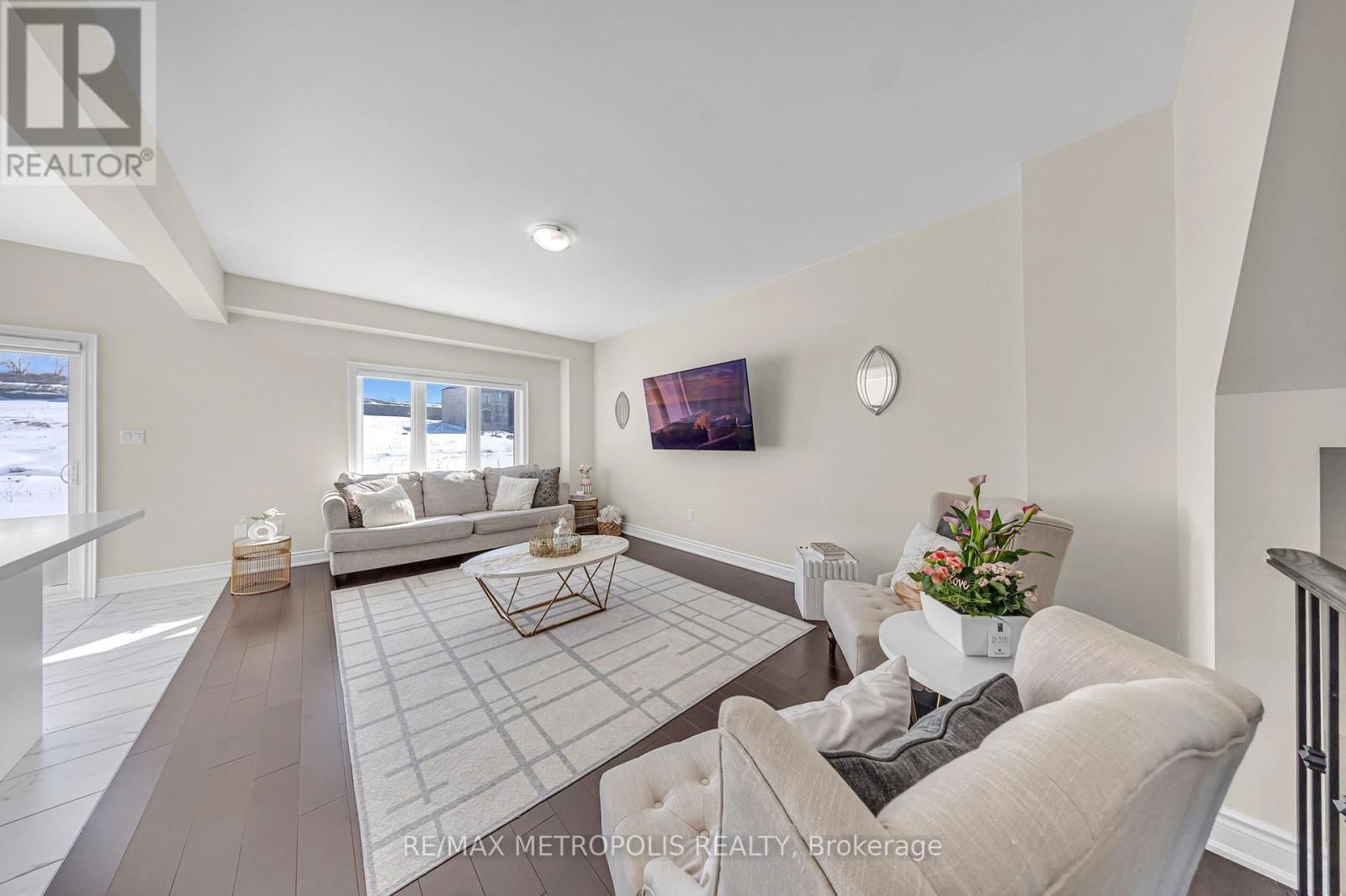 121 KENNEDY BOULEVARD Image 8