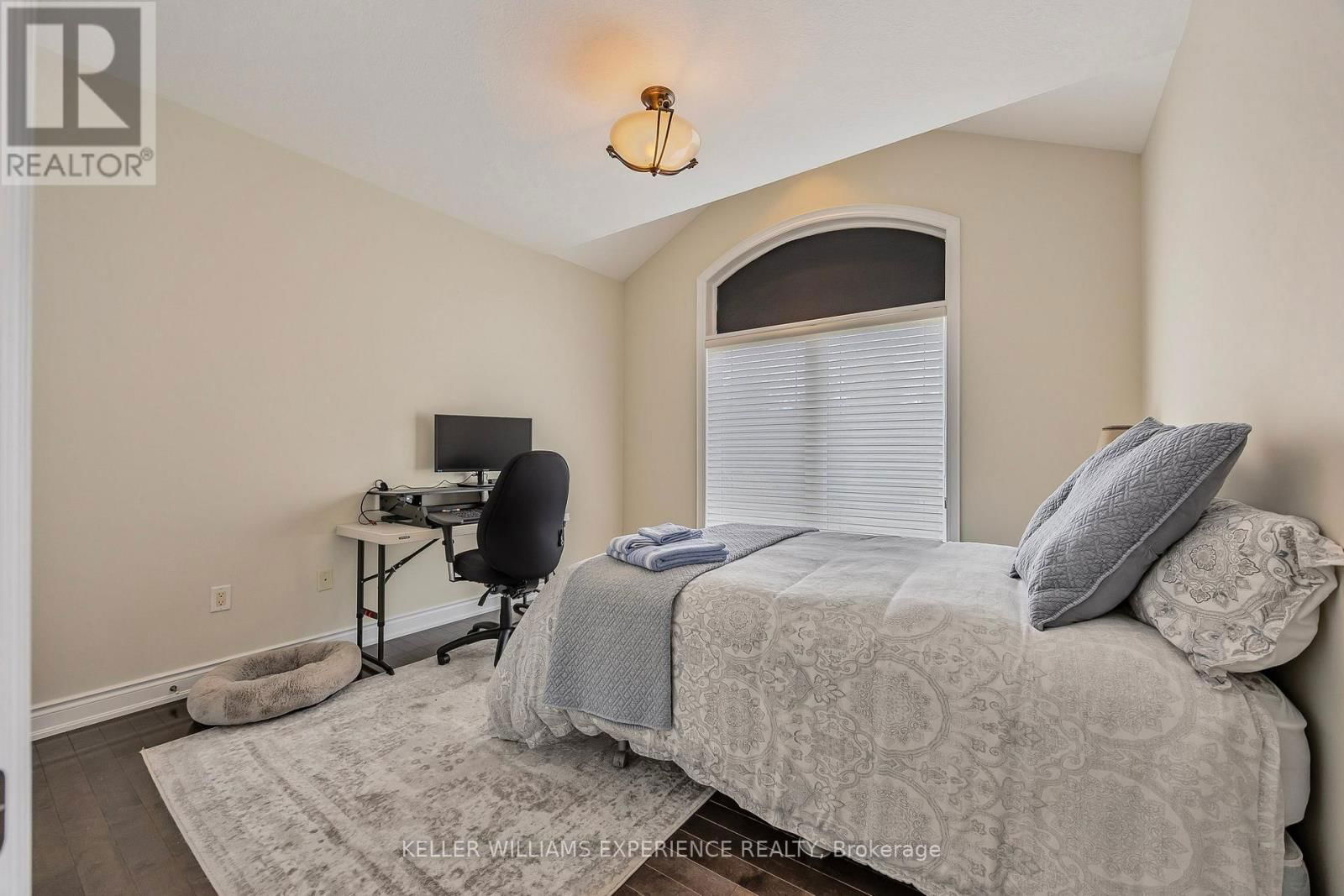 1795 INNISBROOK STREET Image 21
