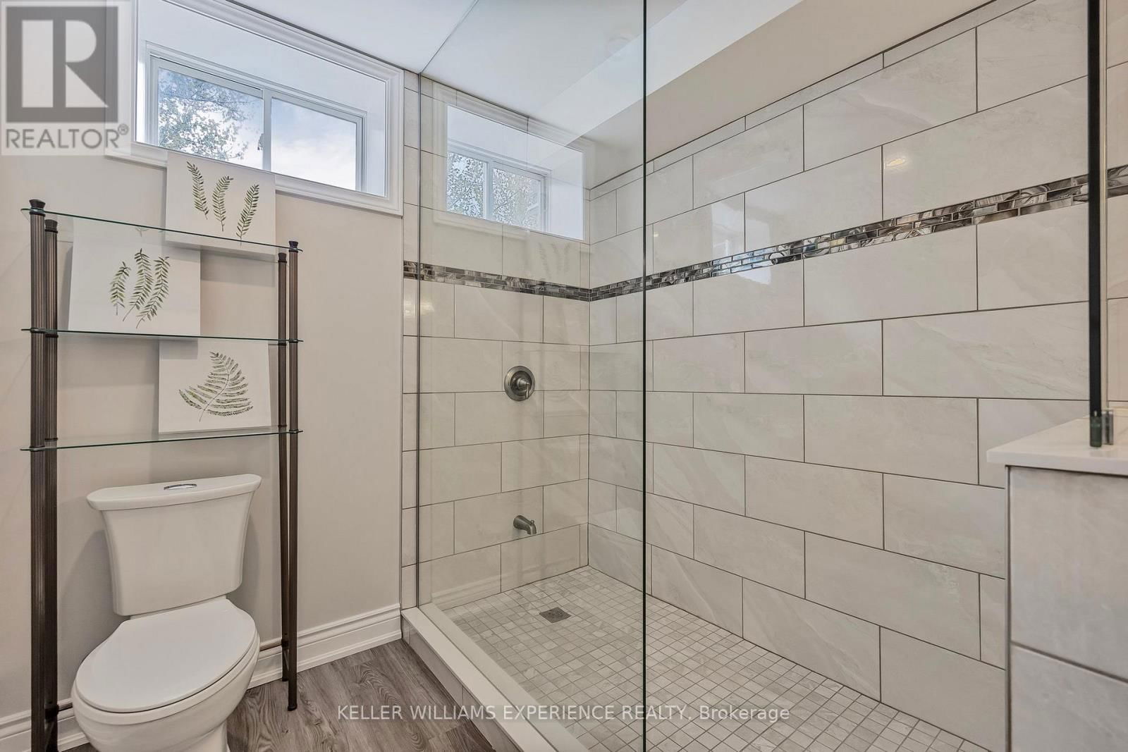 1795 INNISBROOK STREET Image 32