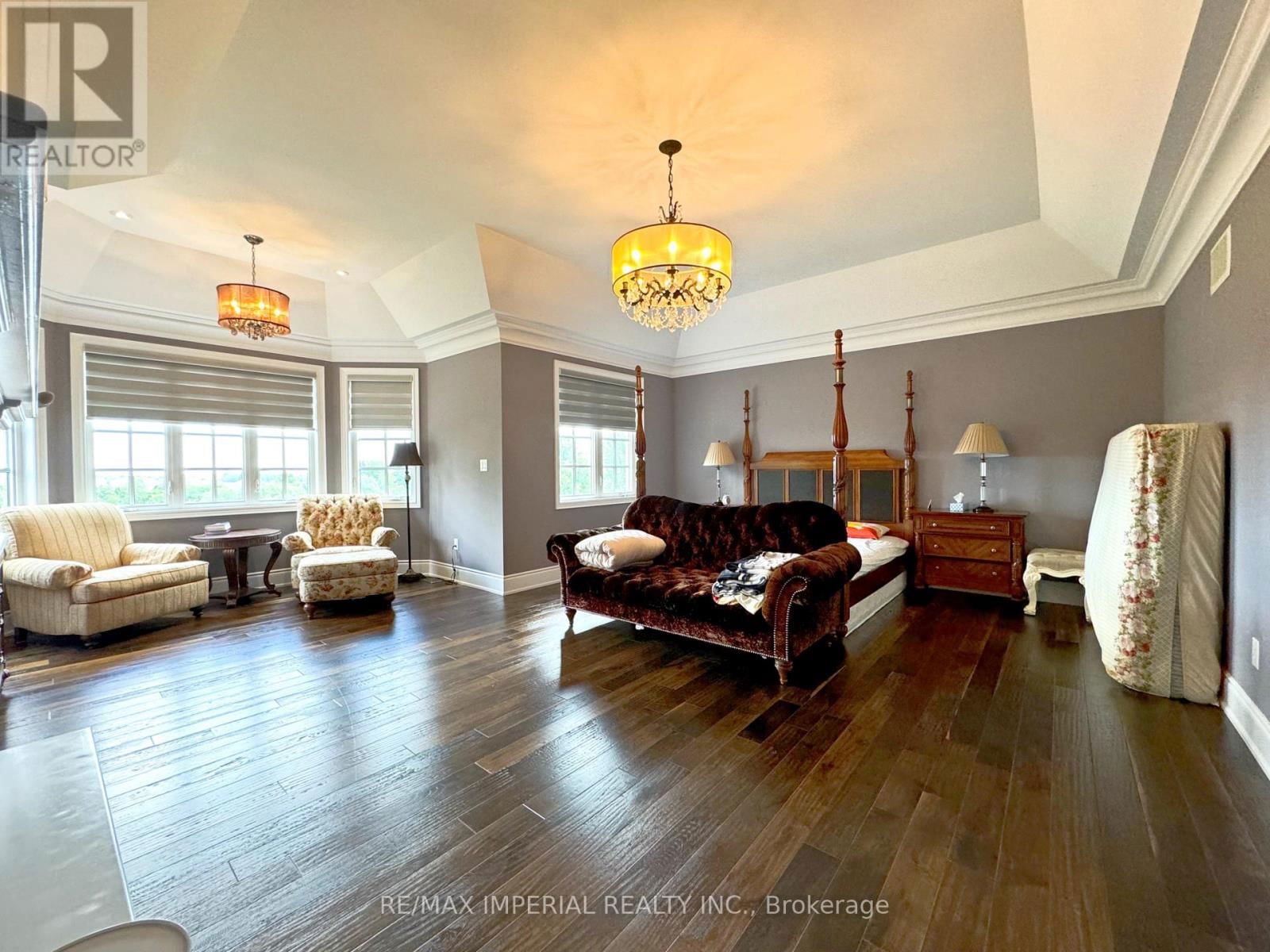 190 ANGUS GLEN BOULEVARD Image 18