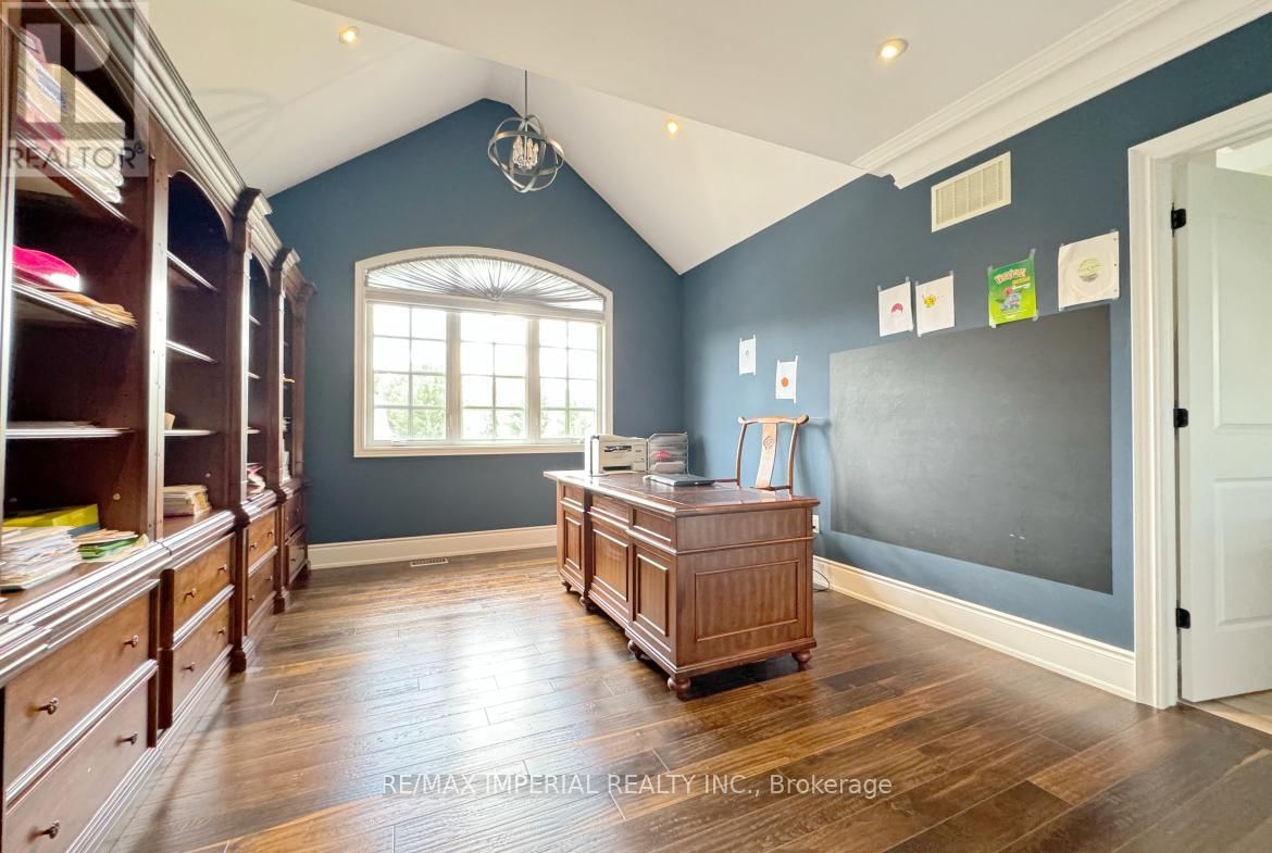 190 ANGUS GLEN BOULEVARD Image 21
