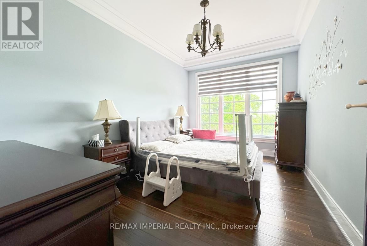 190 ANGUS GLEN BOULEVARD Image 24