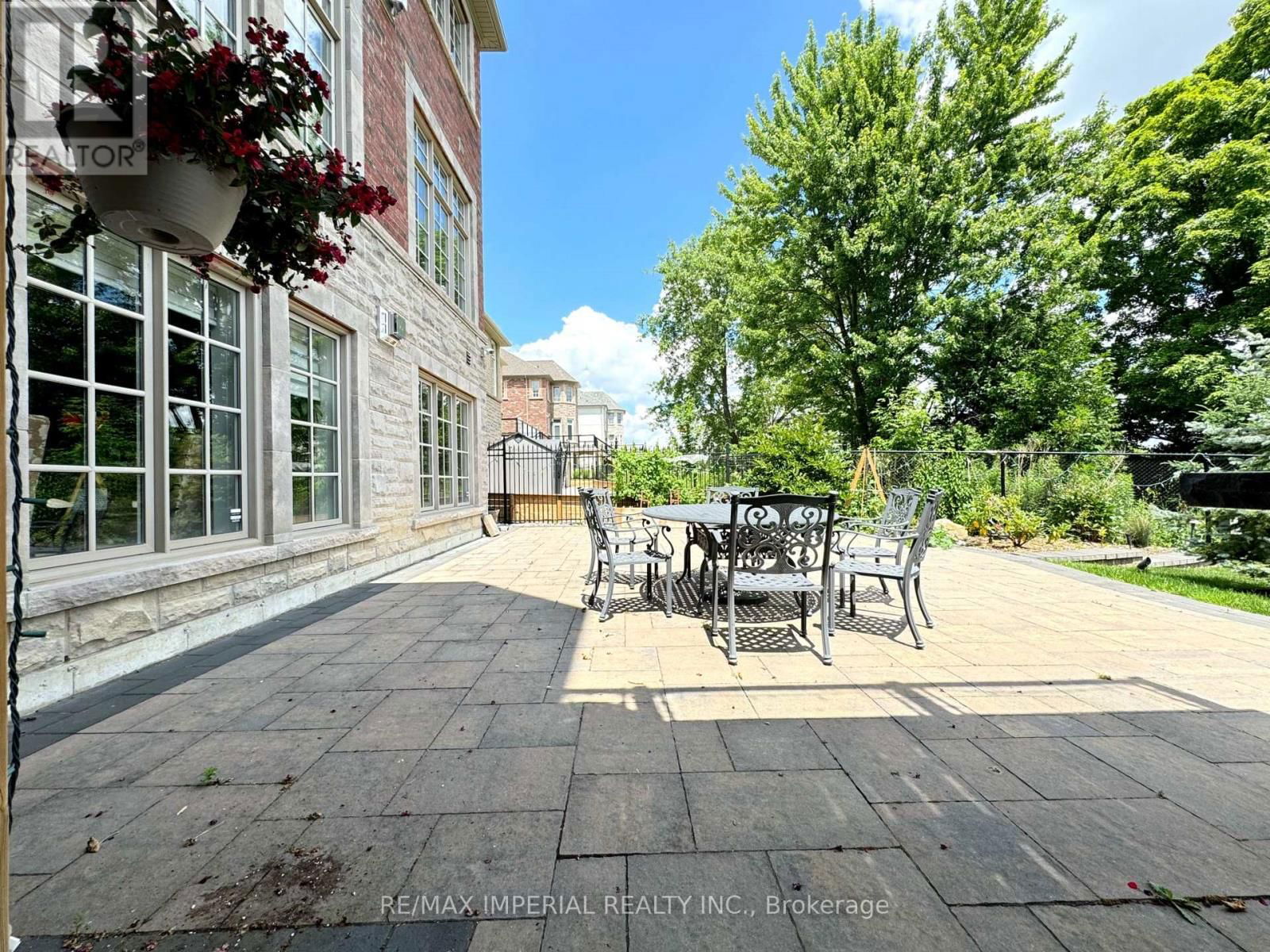 190 ANGUS GLEN BOULEVARD Image 30