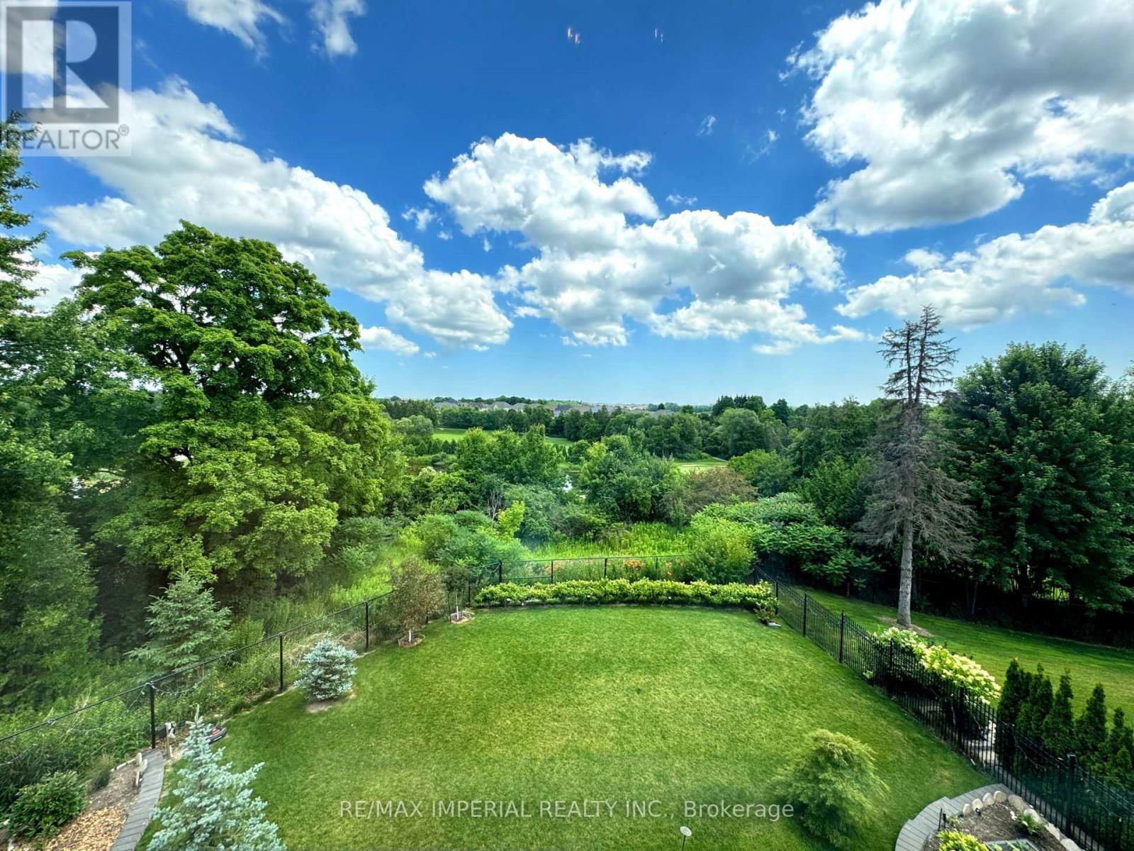 190 ANGUS GLEN BOULEVARD Image 31