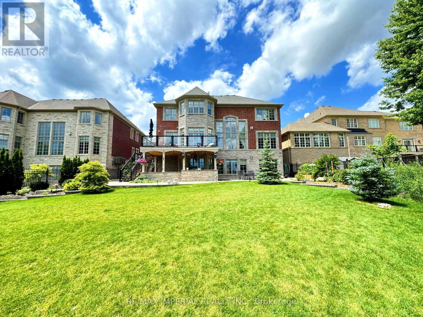 190 ANGUS GLEN BOULEVARD Image 32
