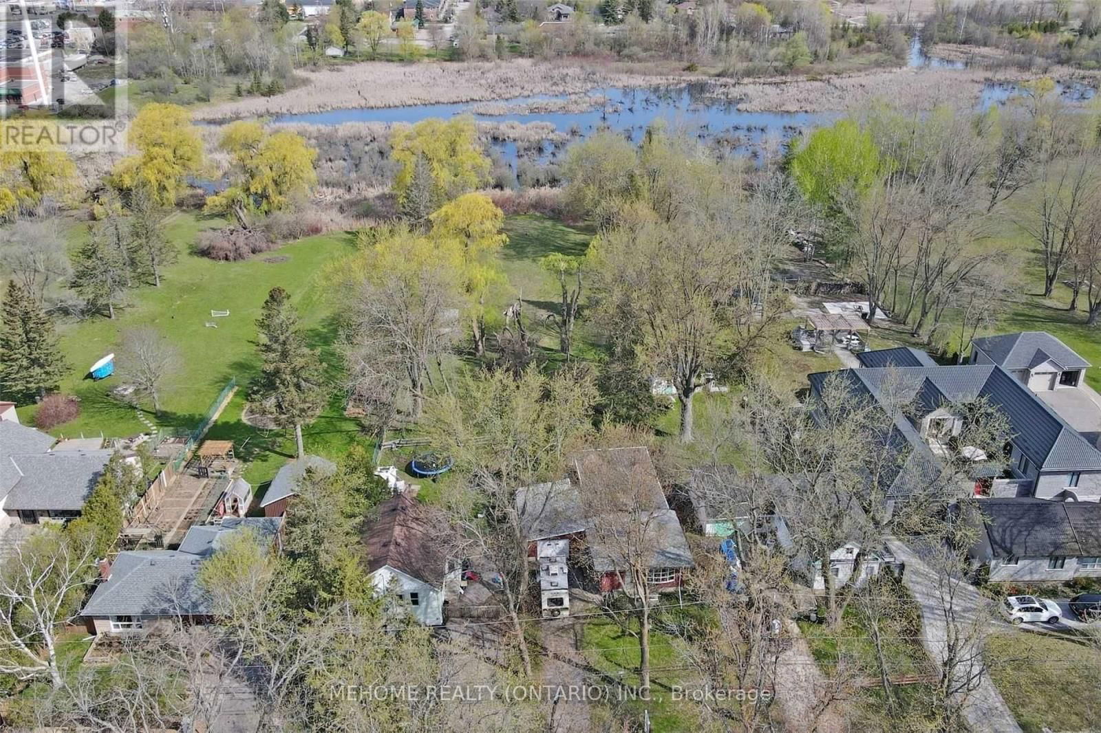 26 DOUGLAS ROAD Image 3
