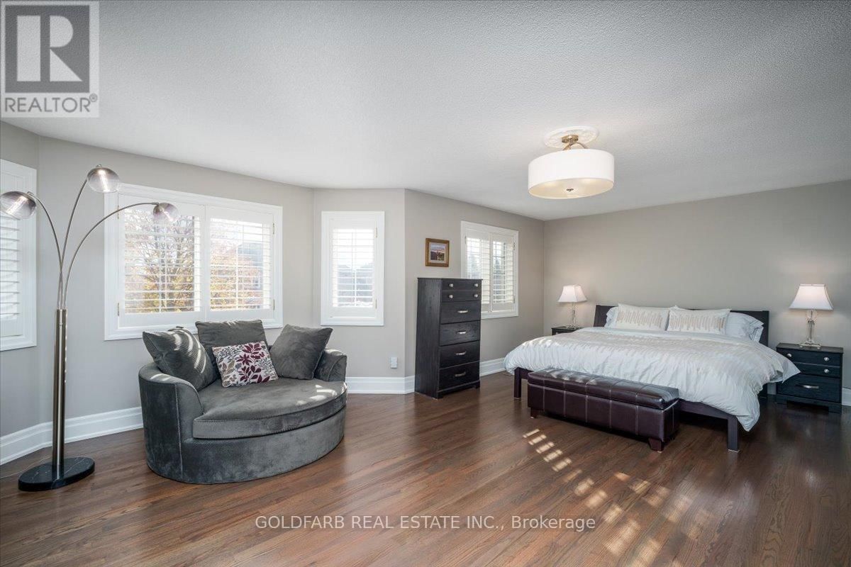 215 THOMSON CREEK BOULEVARD Image 18