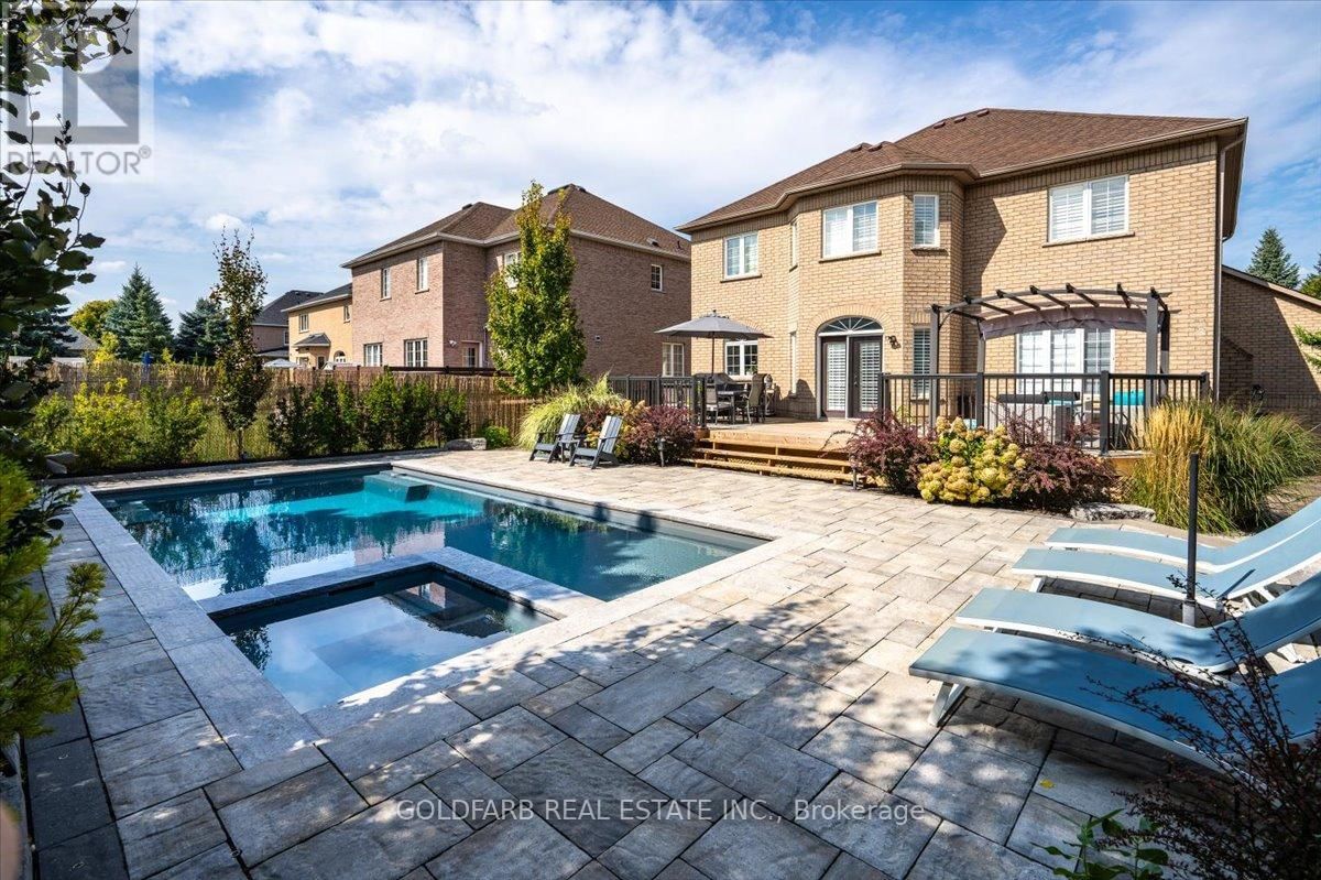 215 THOMSON CREEK BOULEVARD Image 3