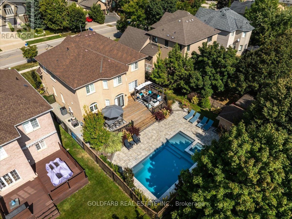 215 THOMSON CREEK BOULEVARD Image 37