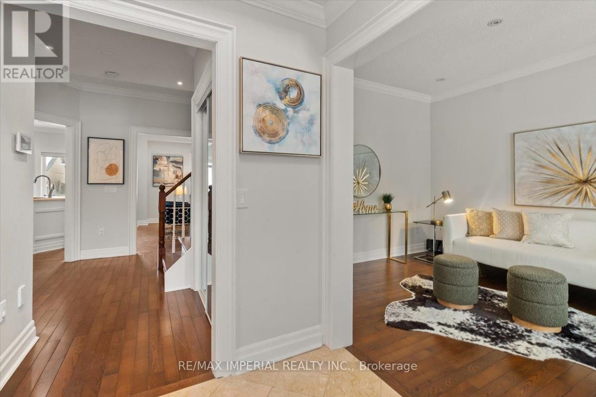 20 ANGUS GLEN BOULEVARD Image 10