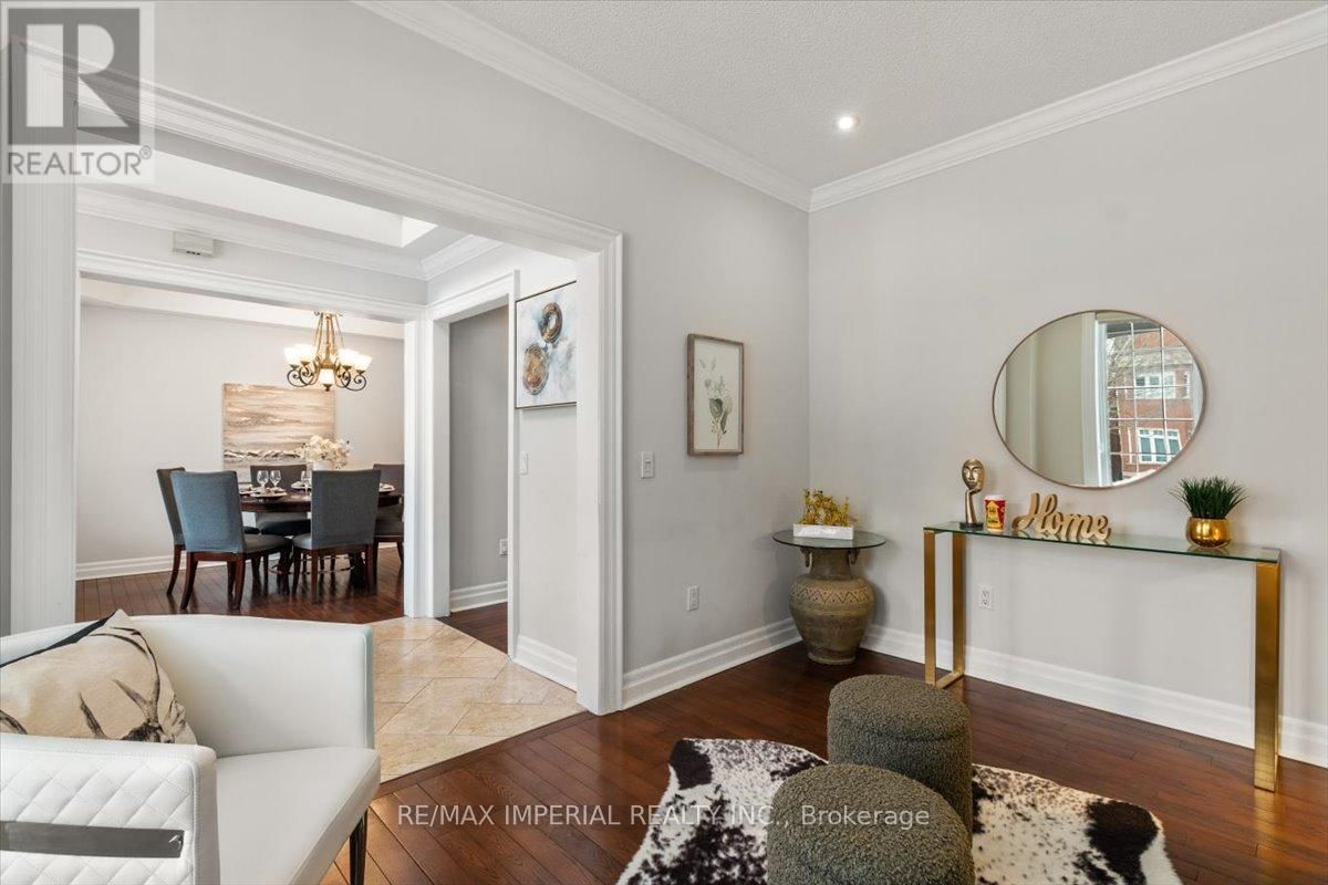 20 ANGUS GLEN BOULEVARD Image 13
