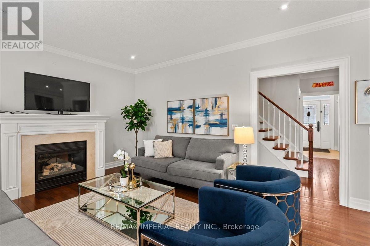 20 ANGUS GLEN BOULEVARD Image 22