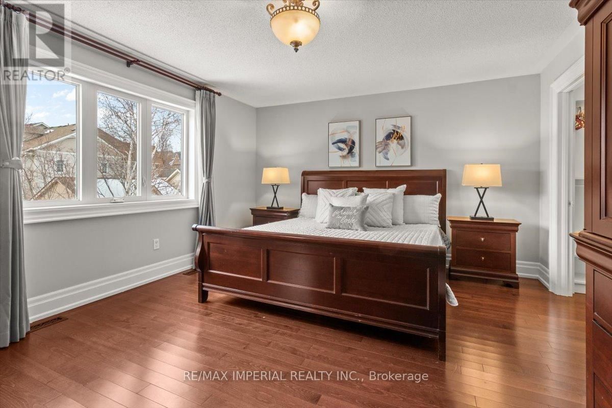 20 ANGUS GLEN BOULEVARD Image 25