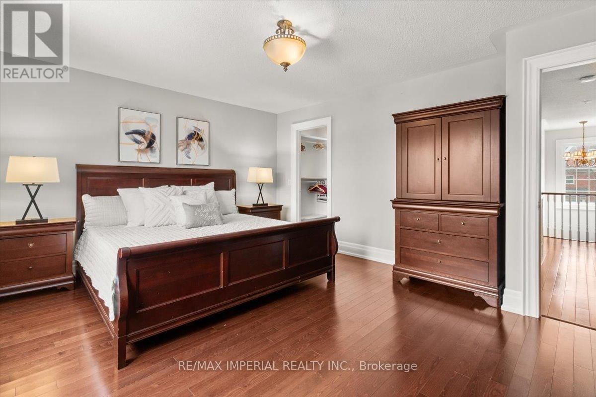 20 ANGUS GLEN BOULEVARD Image 26