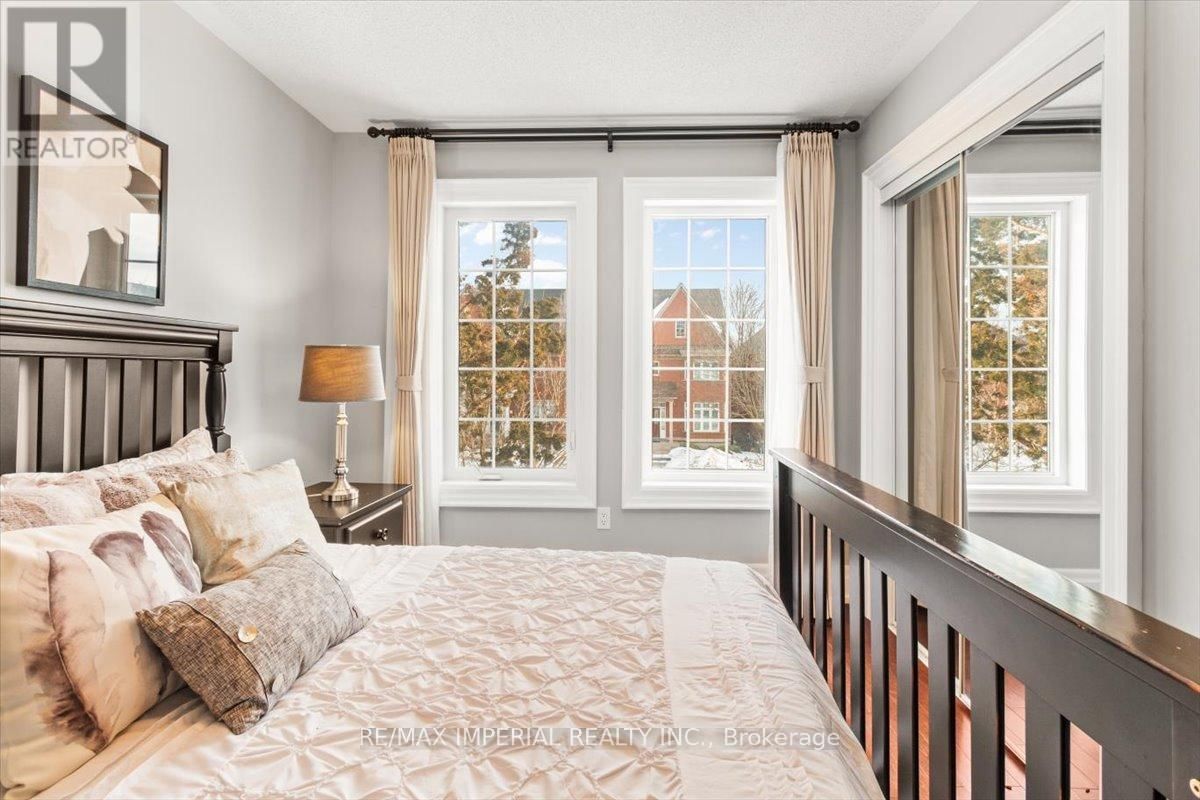 20 ANGUS GLEN BOULEVARD Image 29