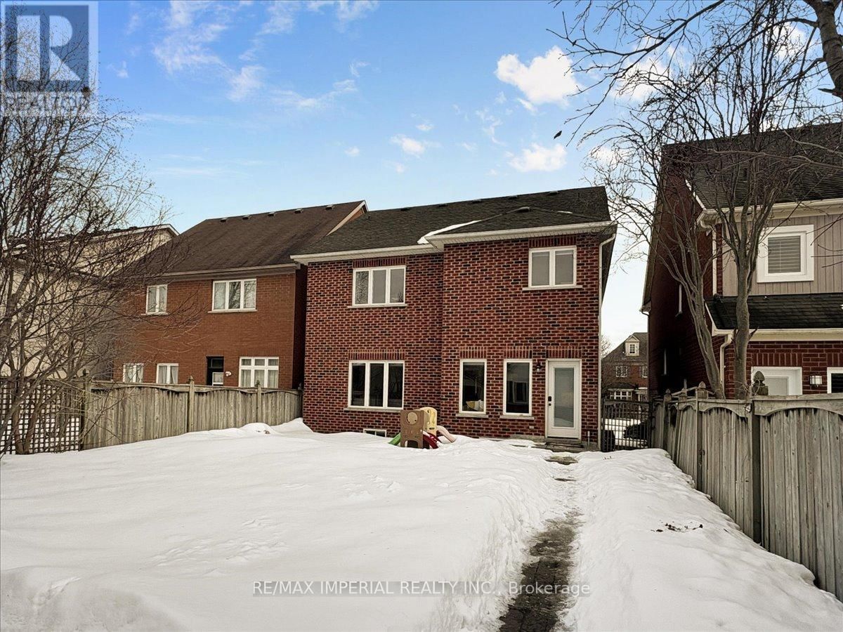 20 ANGUS GLEN BOULEVARD Image 40