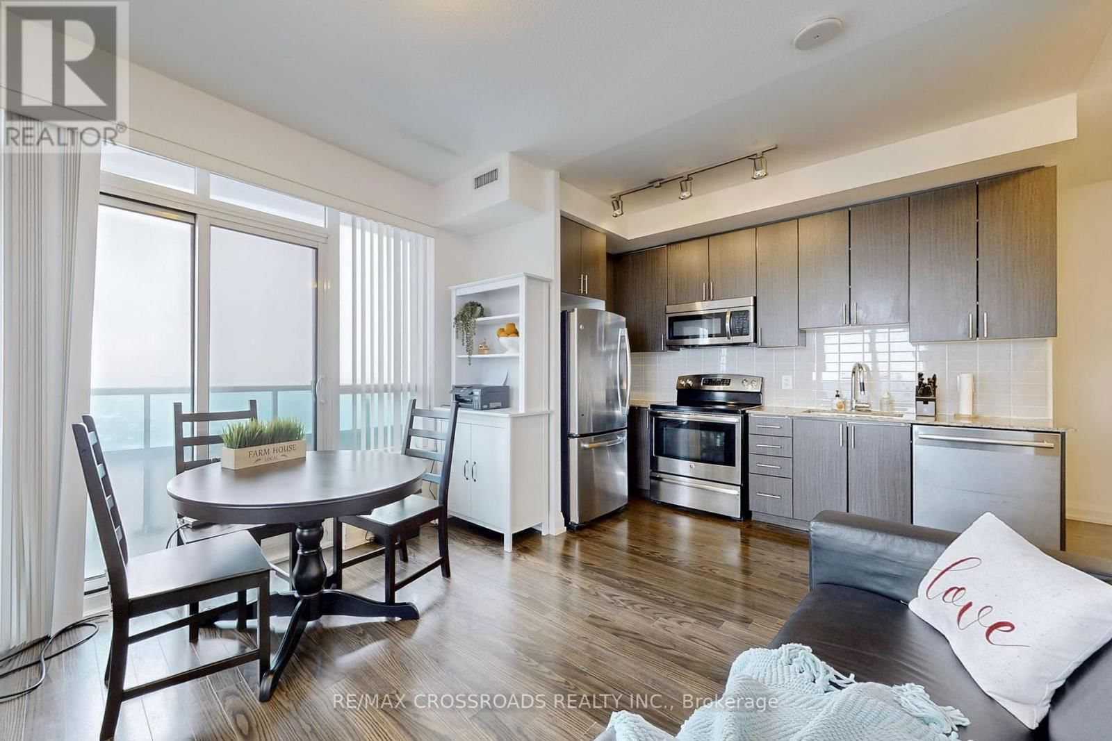 2408 - 7171 YONGE STREET Image 5