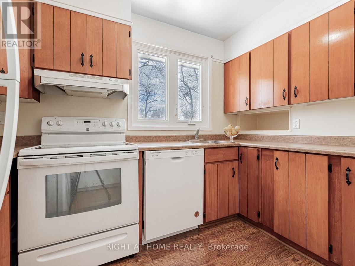 436 BONITA CRESCENT WEST Image 12