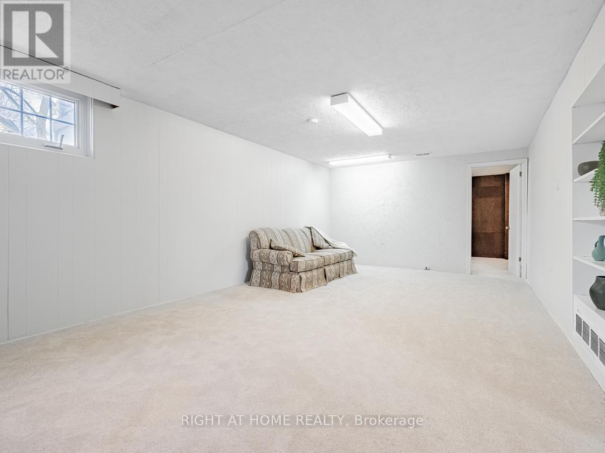 436 BONITA CRESCENT WEST Image 18
