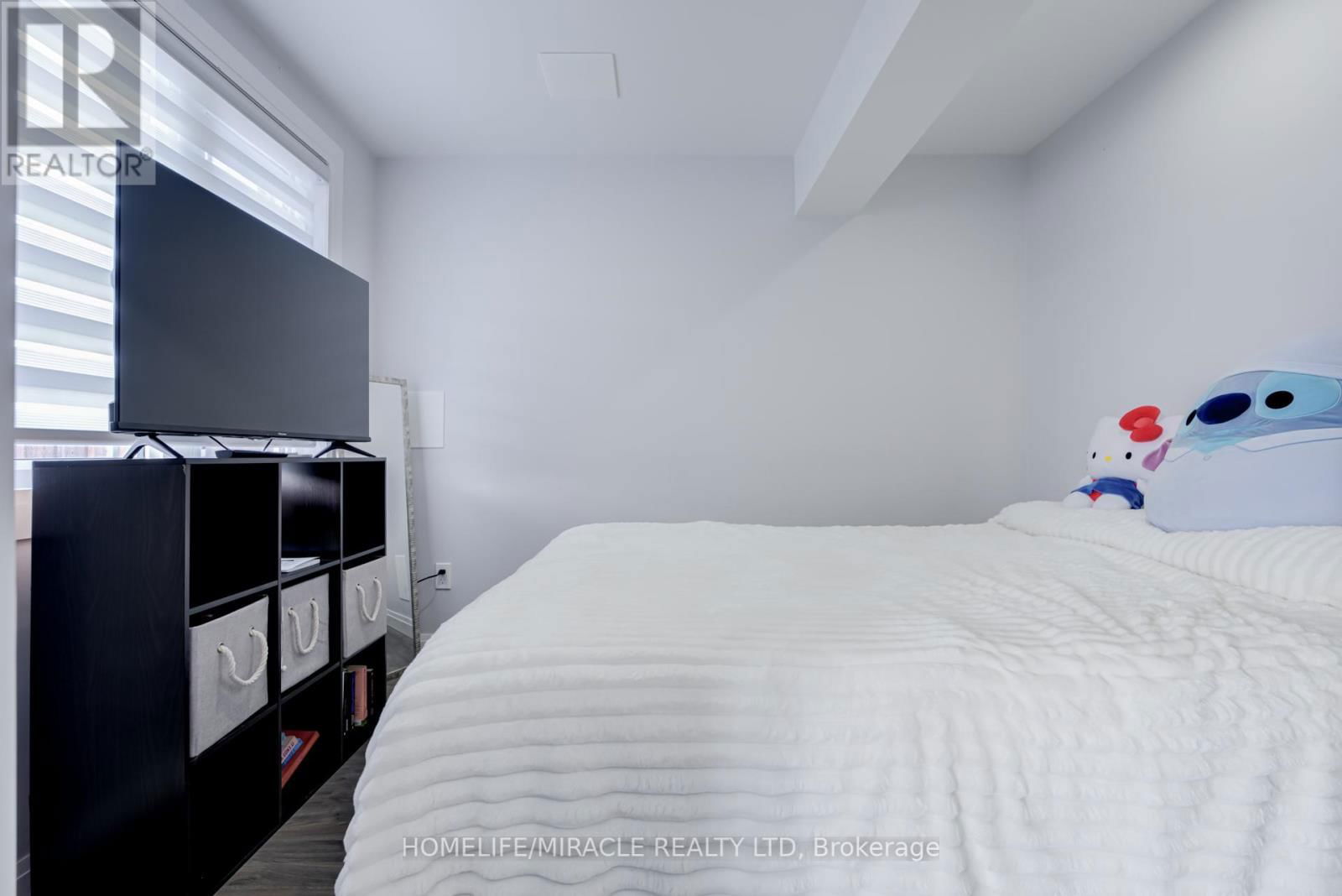 74 CAUTHERS CRESCENT Image 34