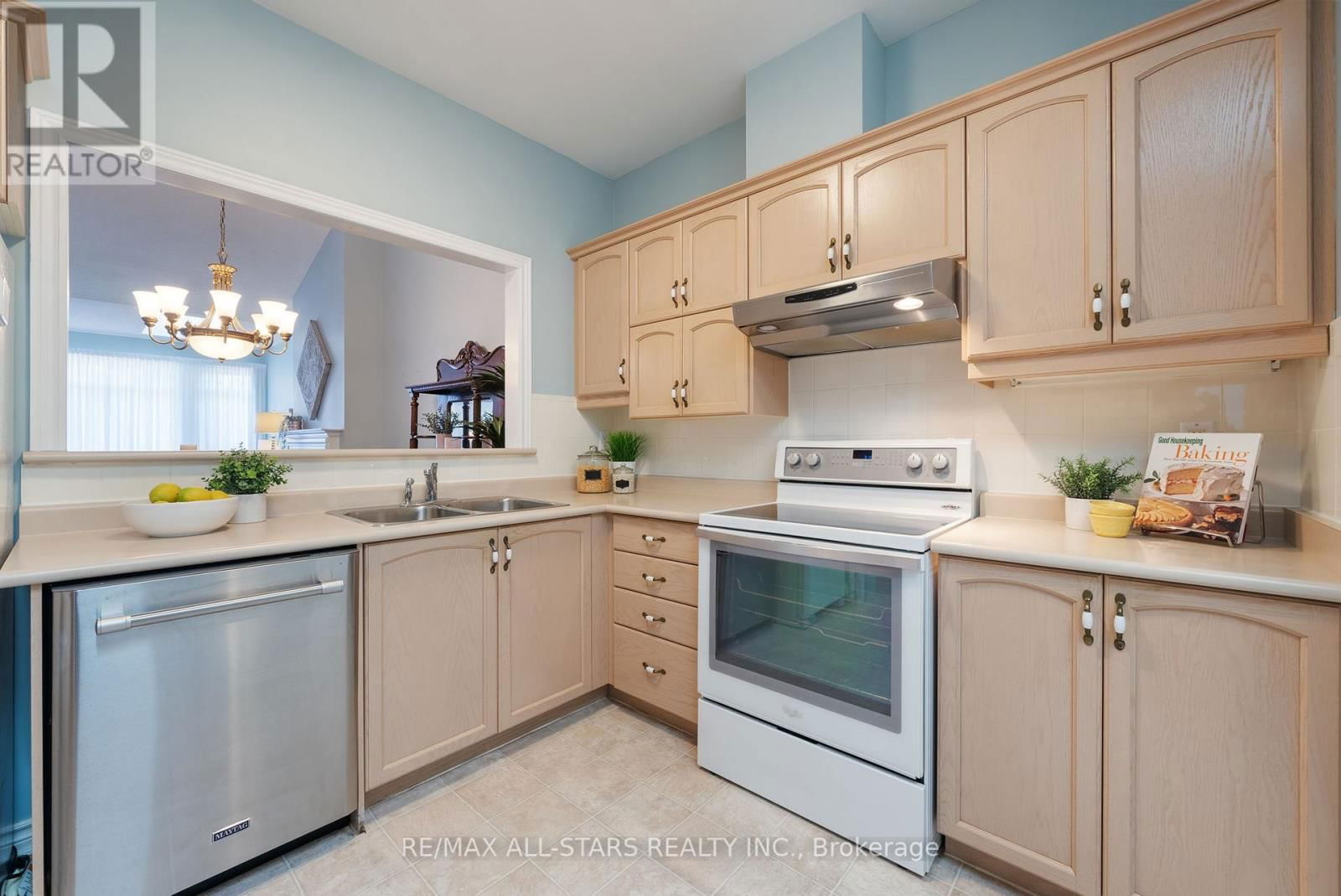 19 CHRISTINA FALLS WAY Image 10