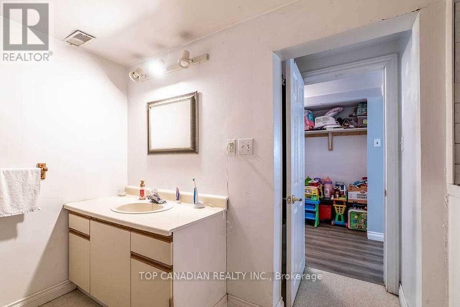772 HAPPY VALE DRIVE Image 31