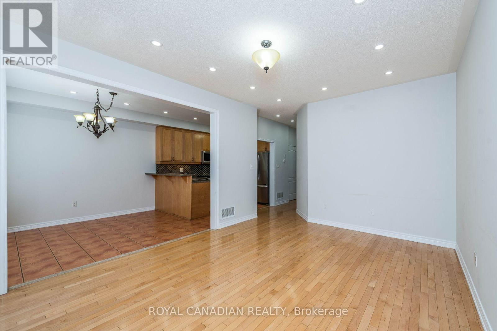 119 SAFFRON STREET Image 15