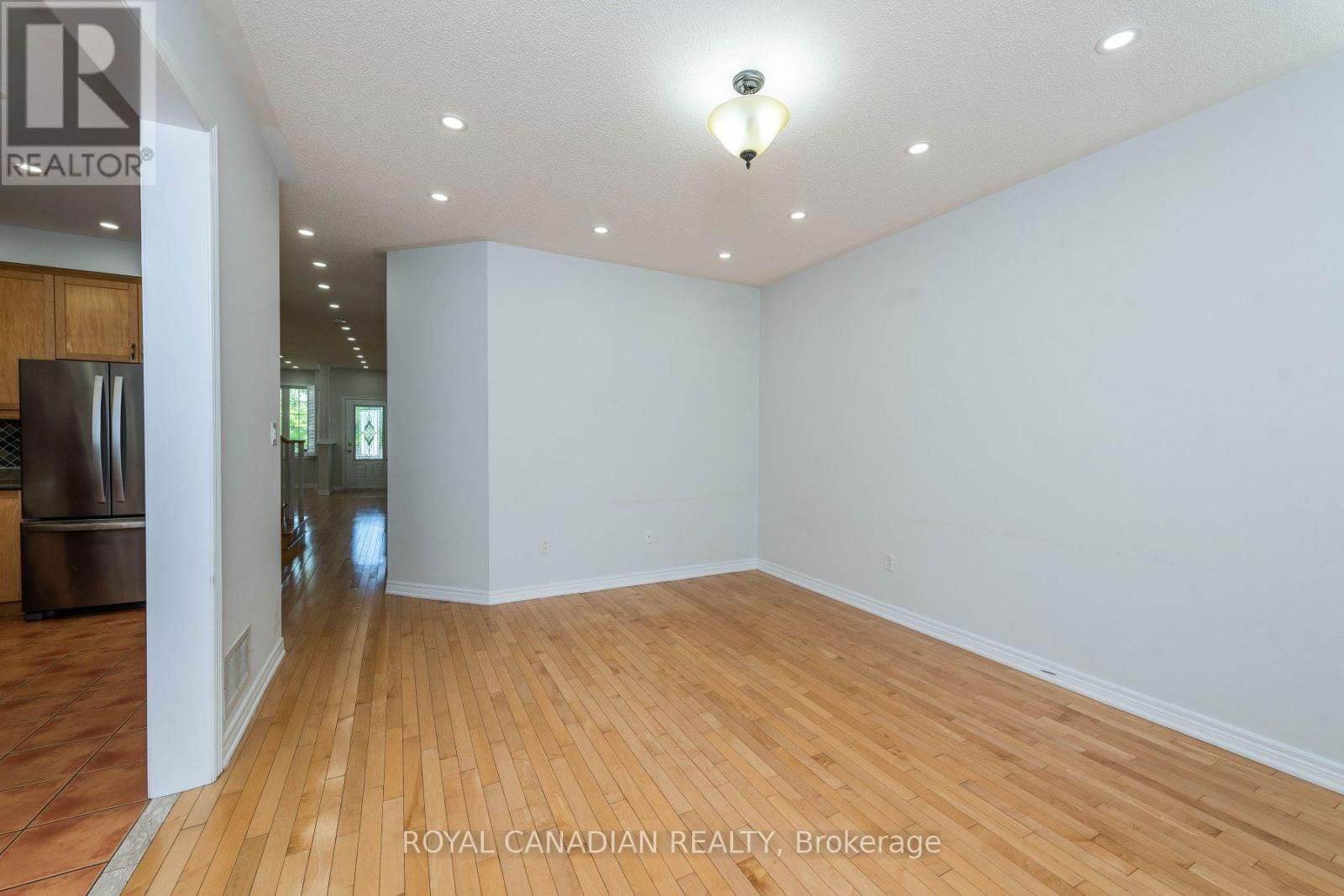 119 SAFFRON STREET Image 16
