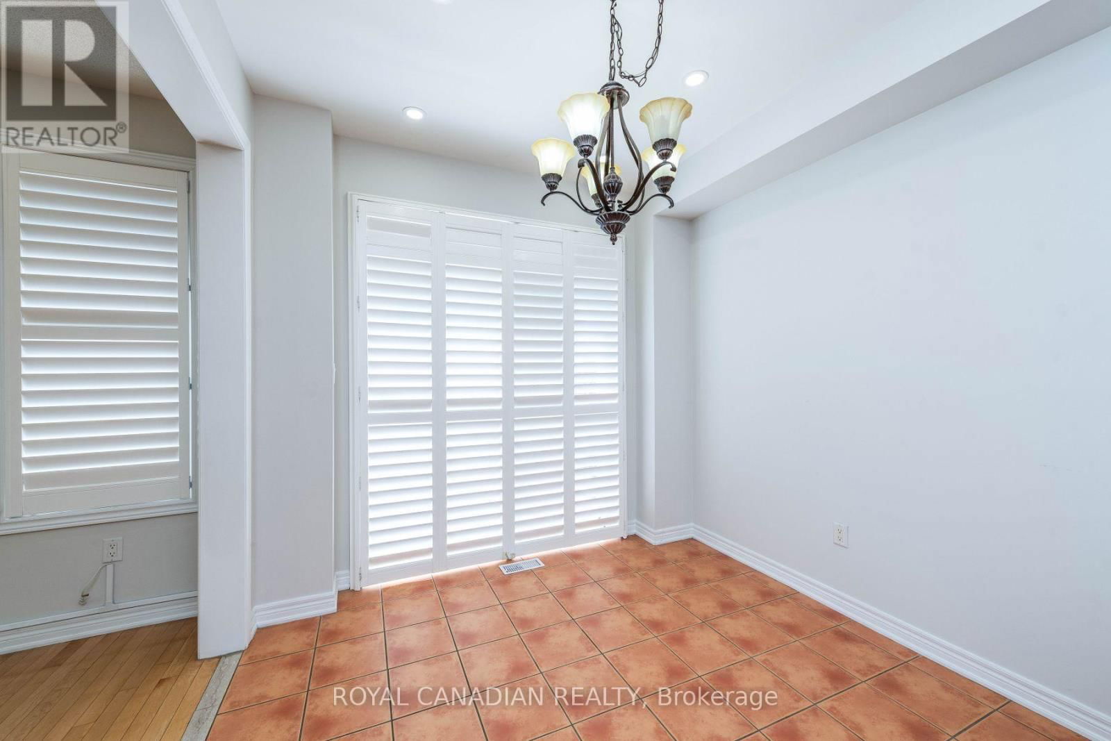 119 SAFFRON STREET Image 20