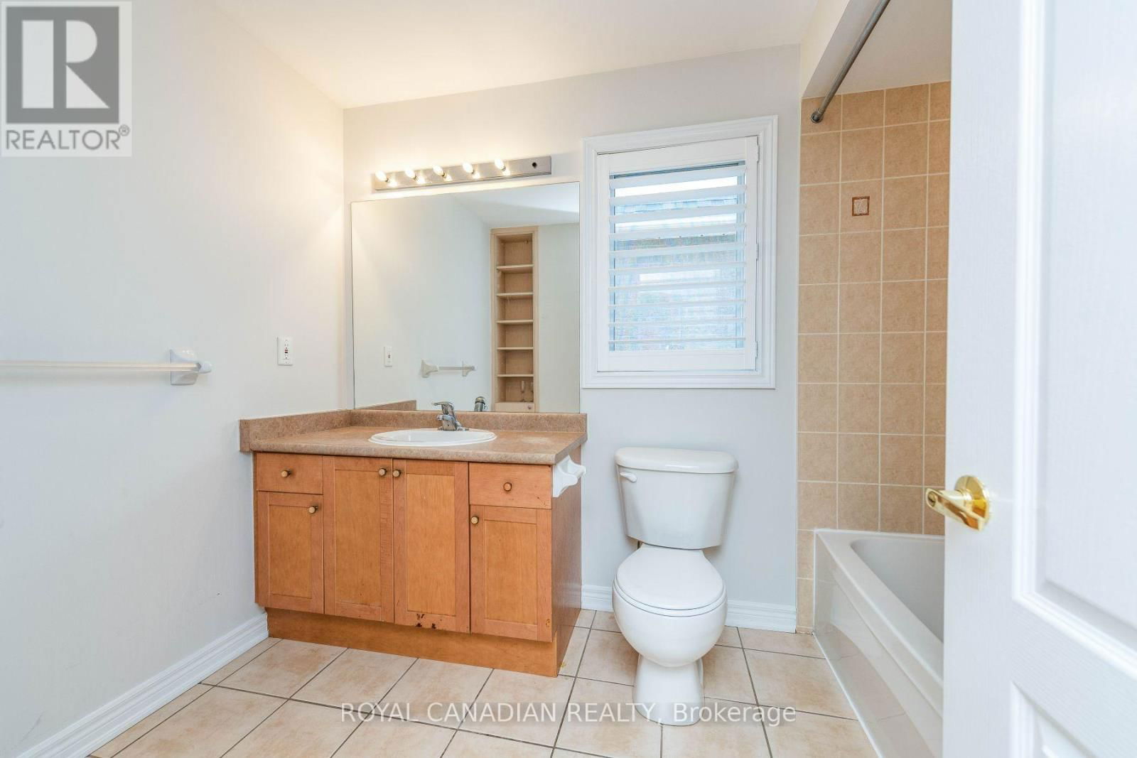 119 SAFFRON STREET Image 26