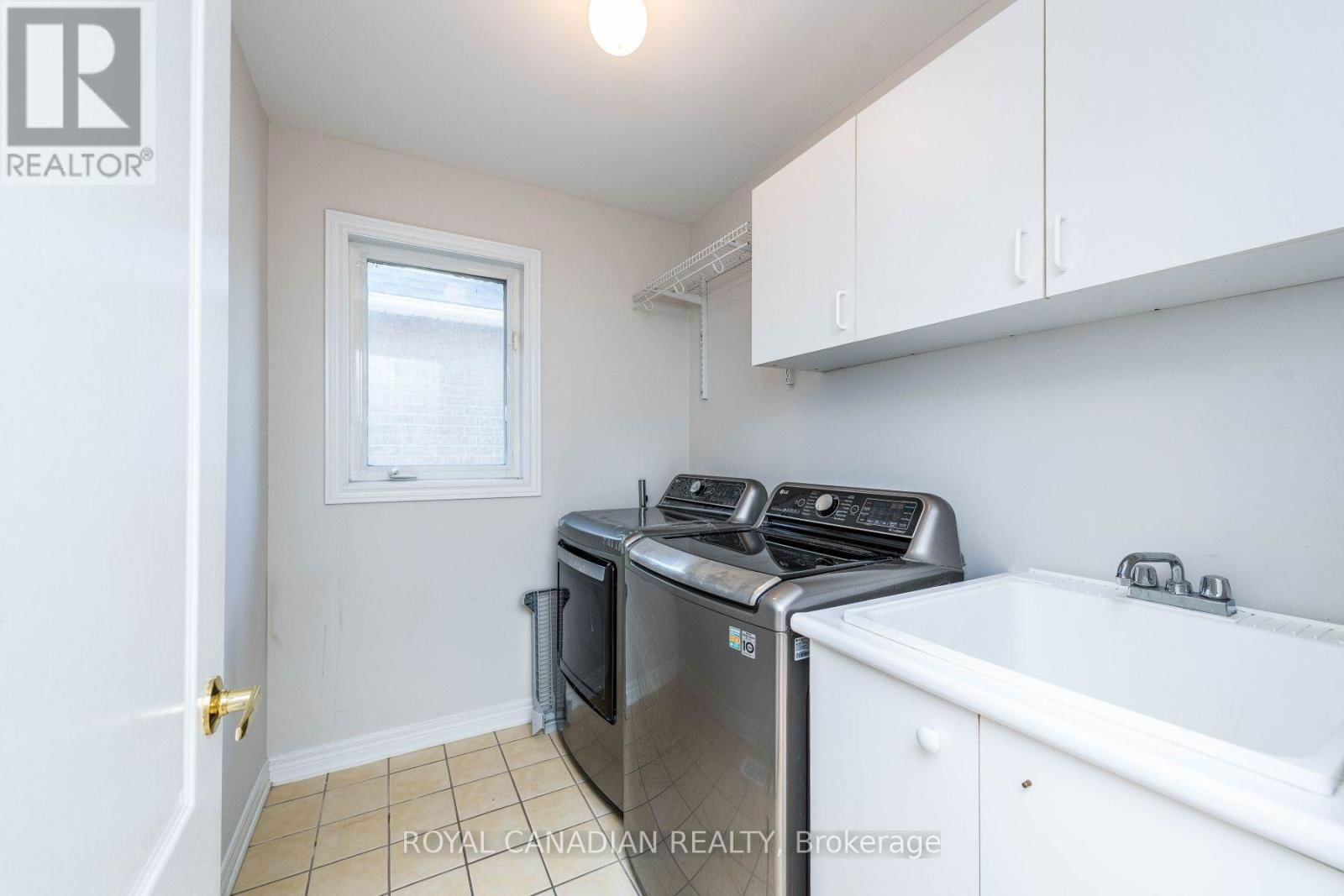 119 SAFFRON STREET Image 31