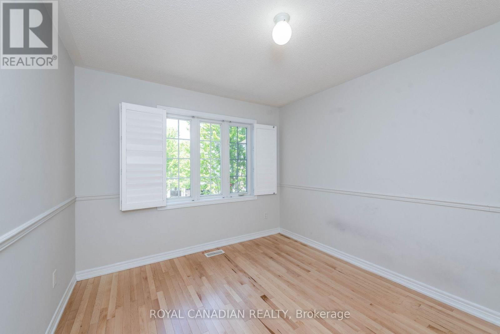 119 SAFFRON STREET Image 32