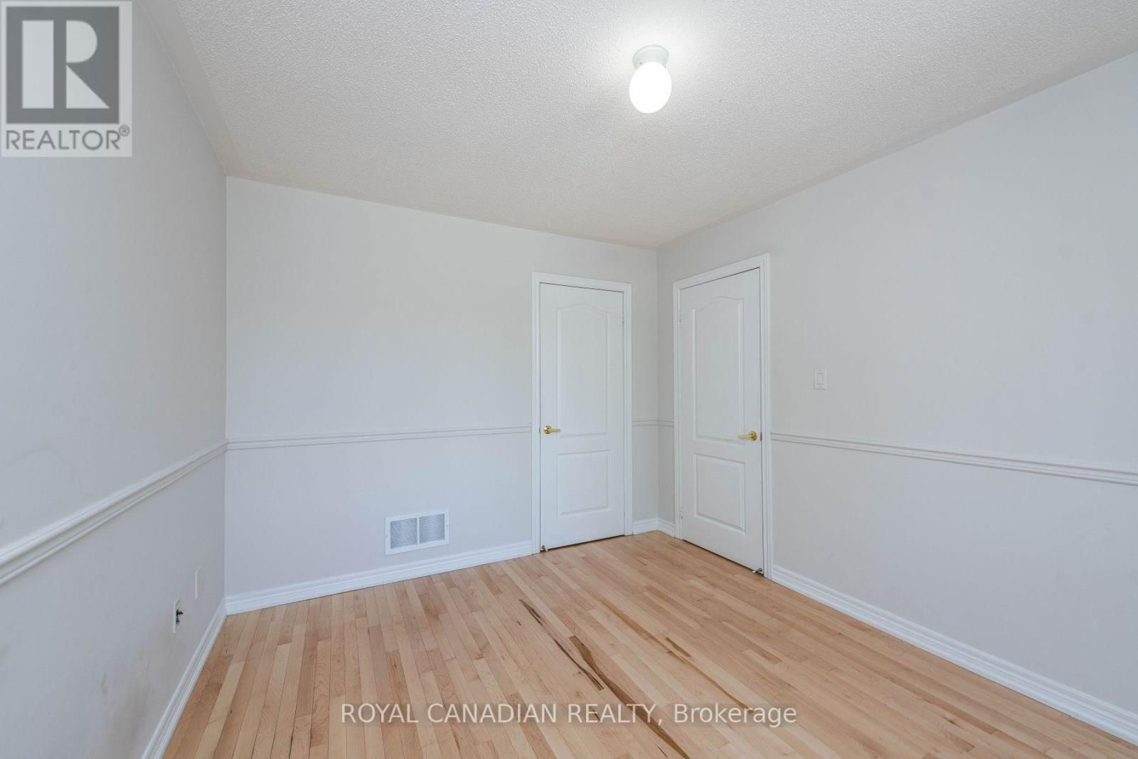 119 SAFFRON STREET Image 34