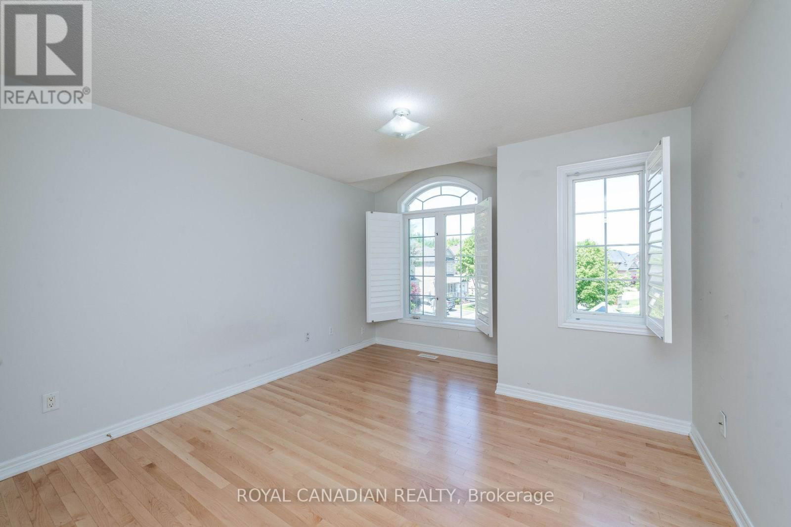 119 SAFFRON STREET Image 35