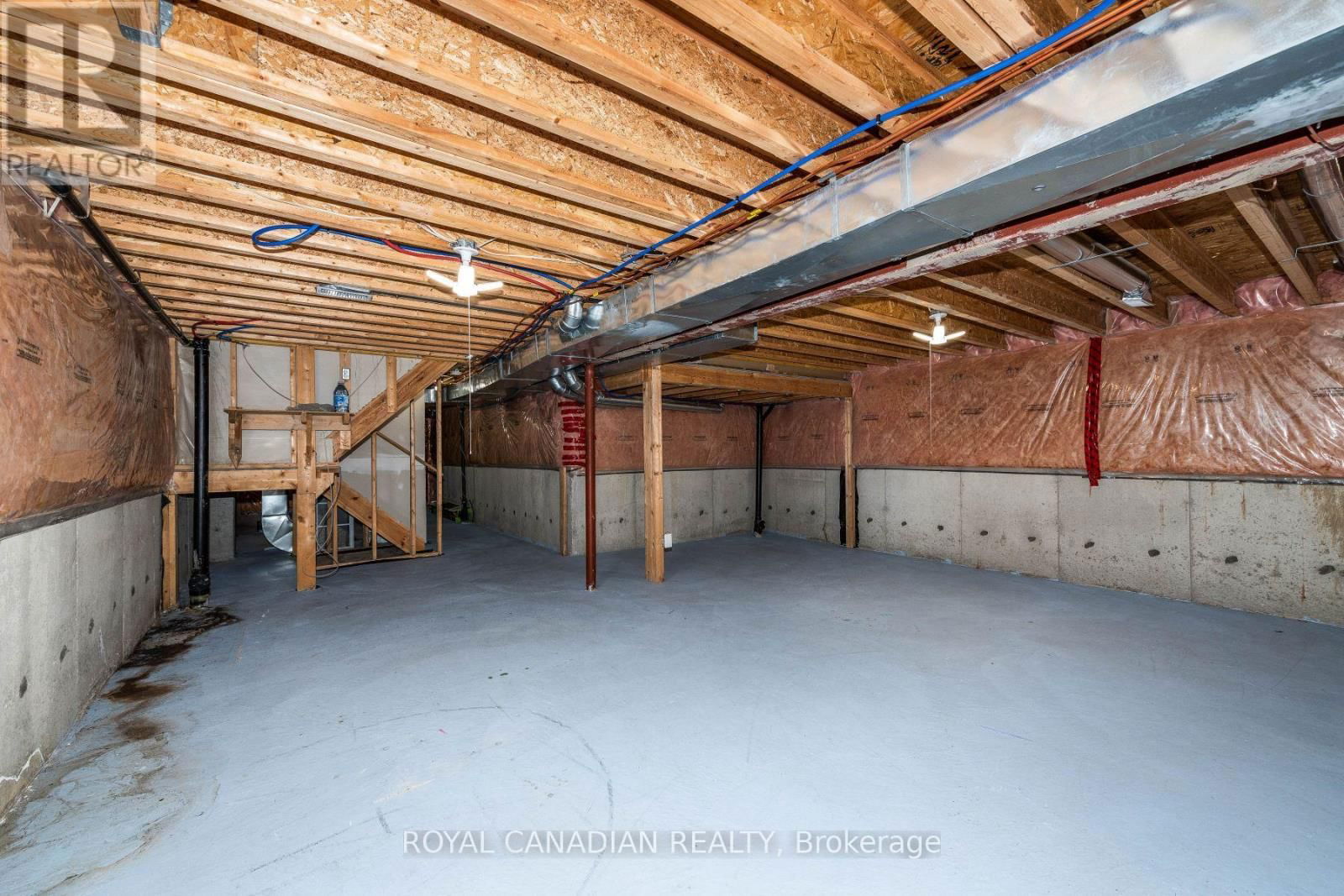119 SAFFRON STREET Image 44