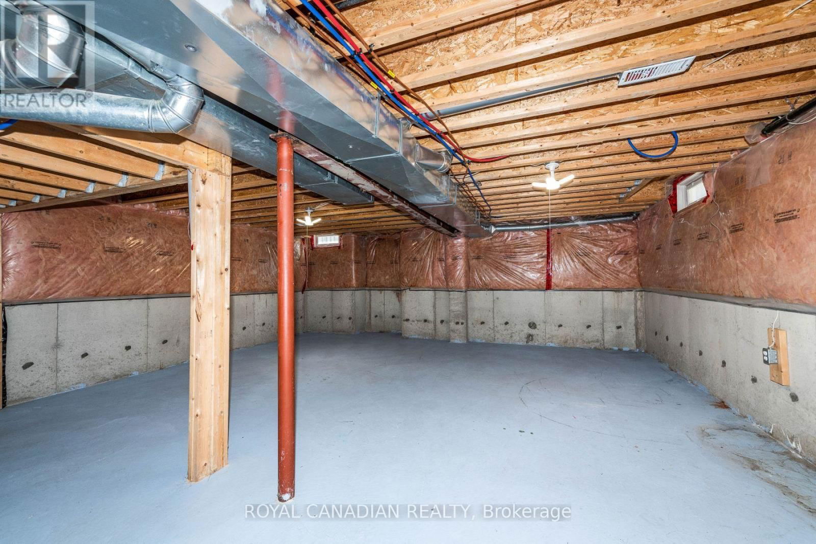 119 SAFFRON STREET Image 45