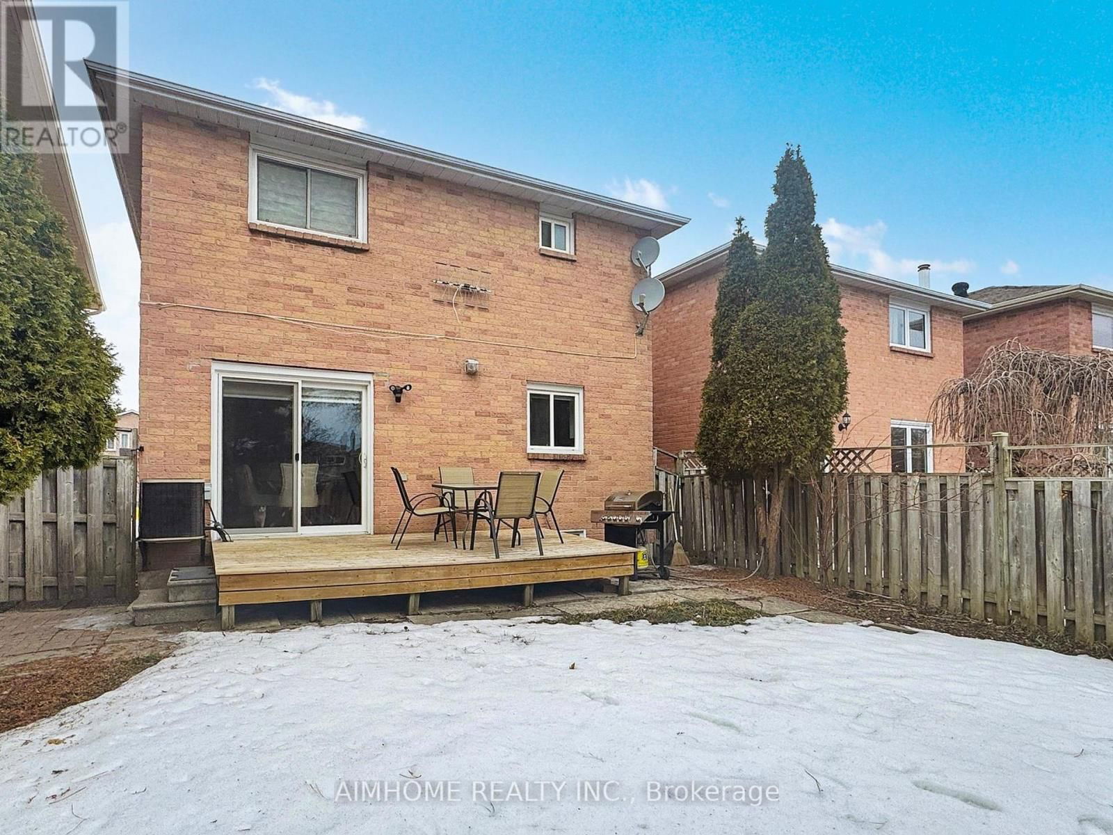 65 WESTHAMPTON DRIVE Image 27