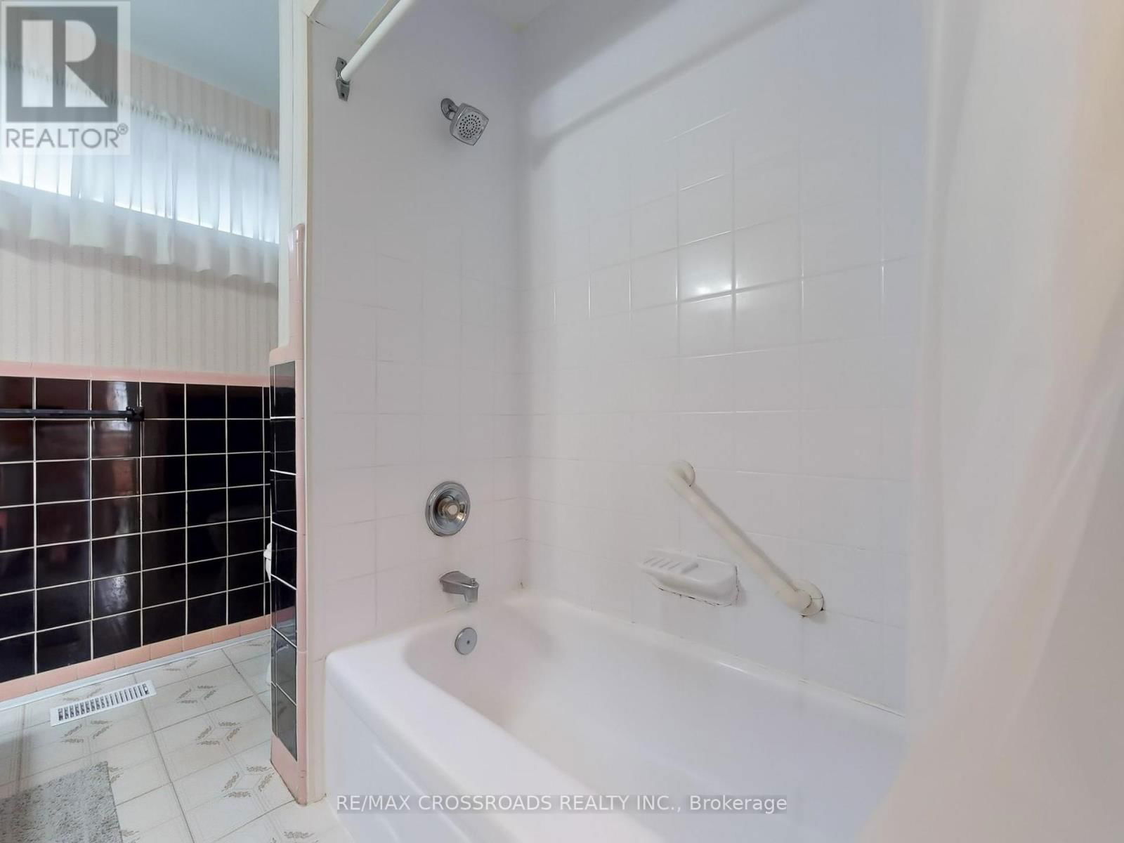 457 PALISER COURT NORTH Image 37