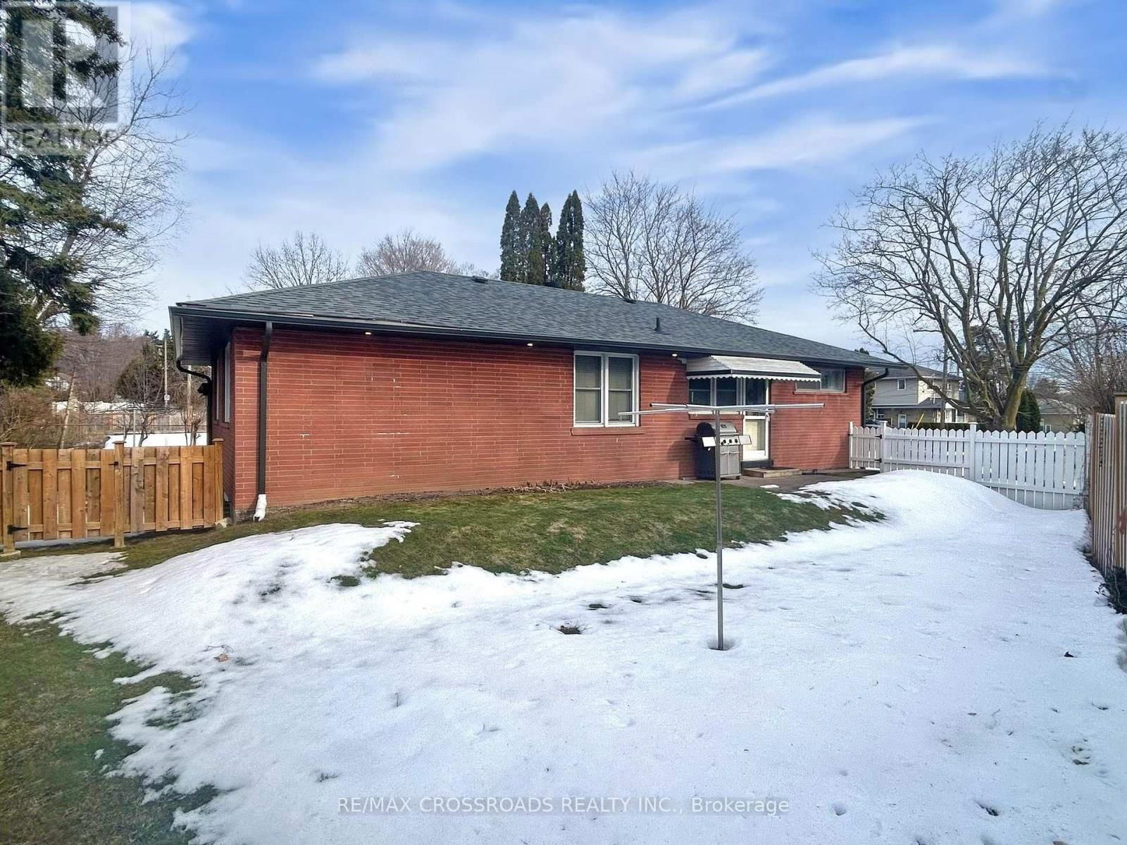 457 PALISER COURT NORTH Image 44