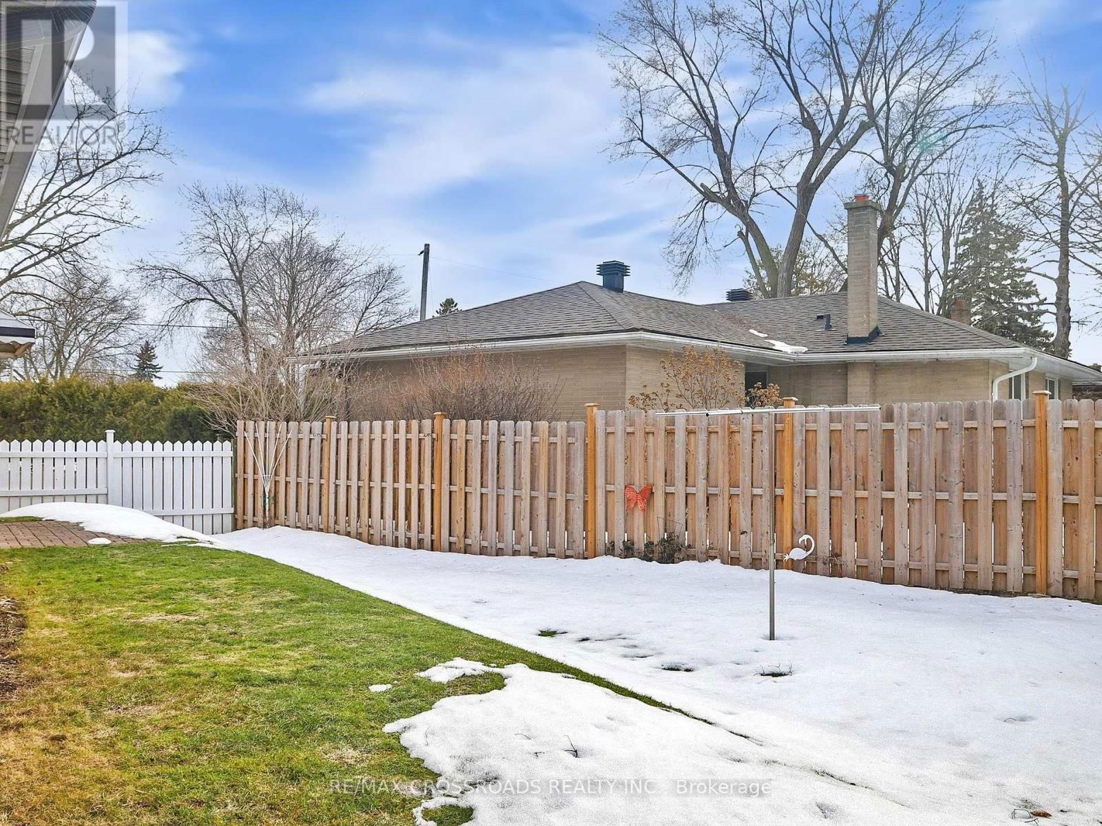 457 PALISER COURT NORTH Image 45