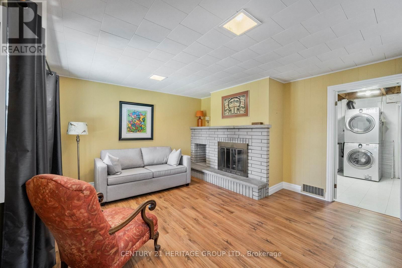 562 HAINES ROAD Image 22