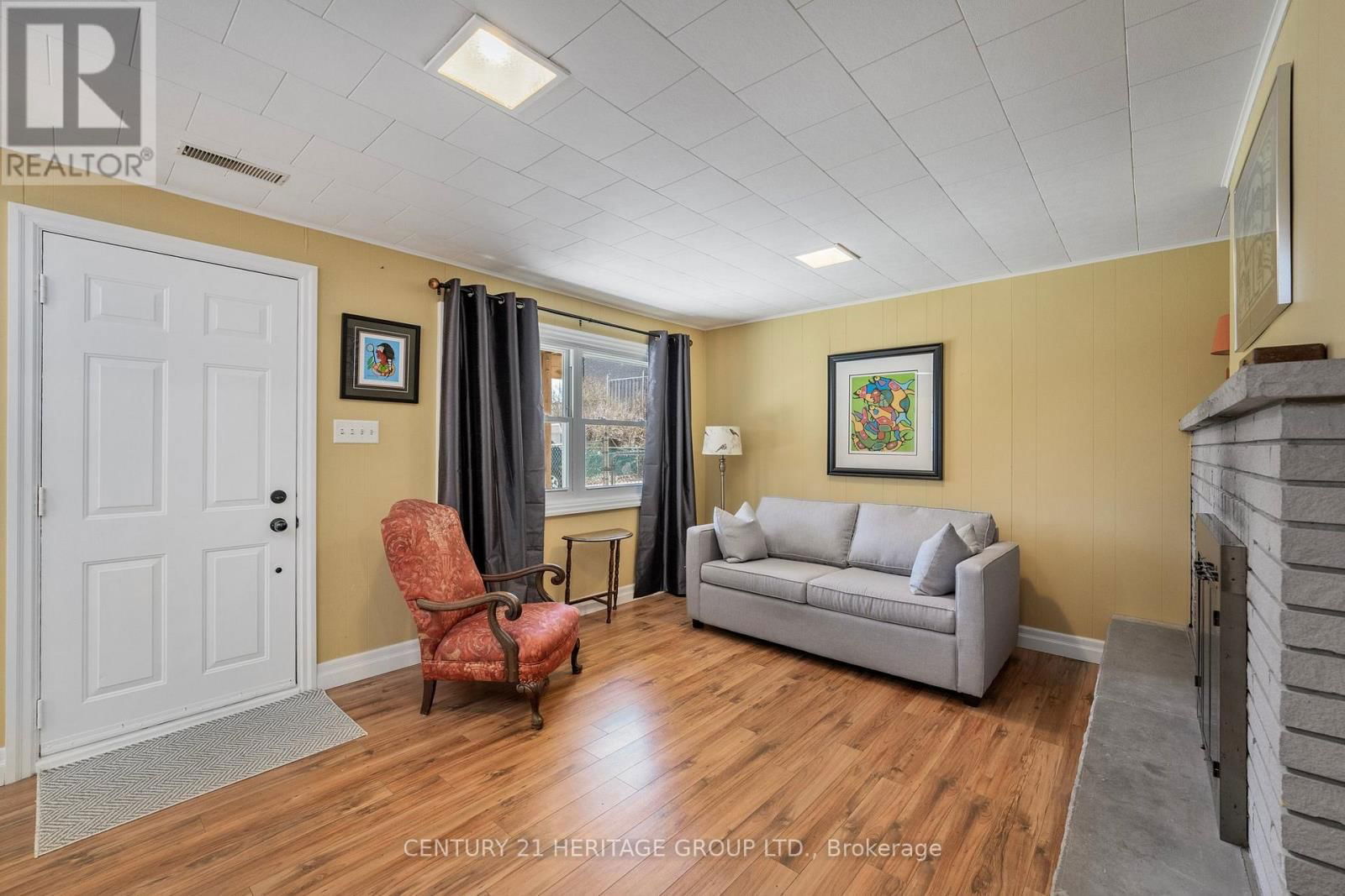 562 HAINES ROAD Image 23