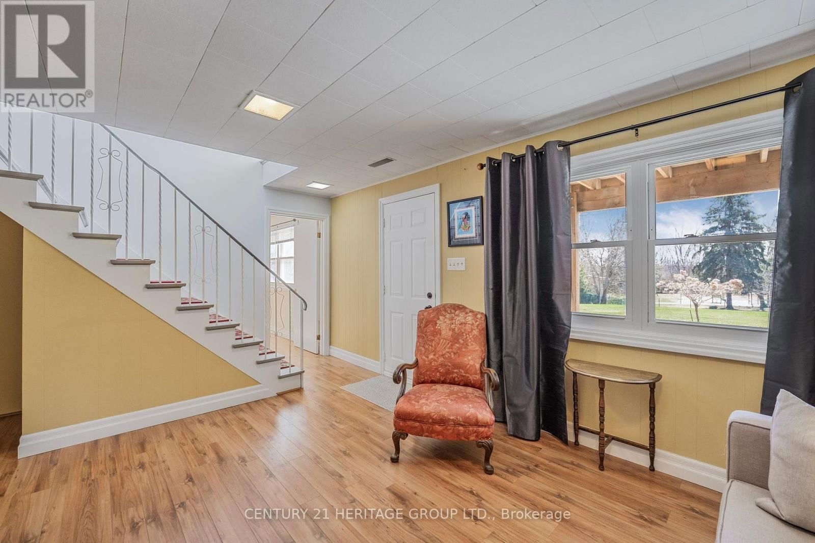 562 HAINES ROAD Image 25