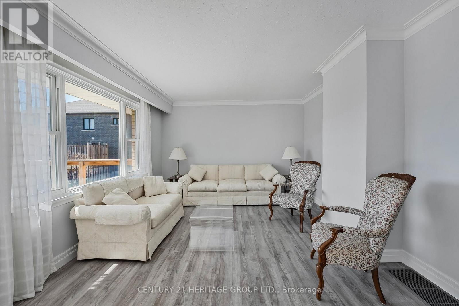 562 HAINES ROAD Image 6