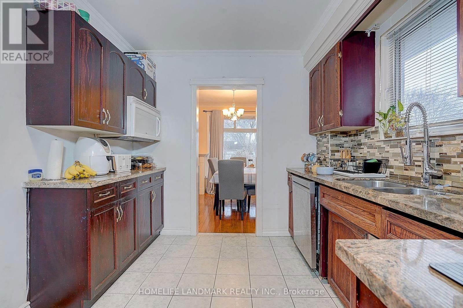 290 ELMWOOD AVENUE Image 19
