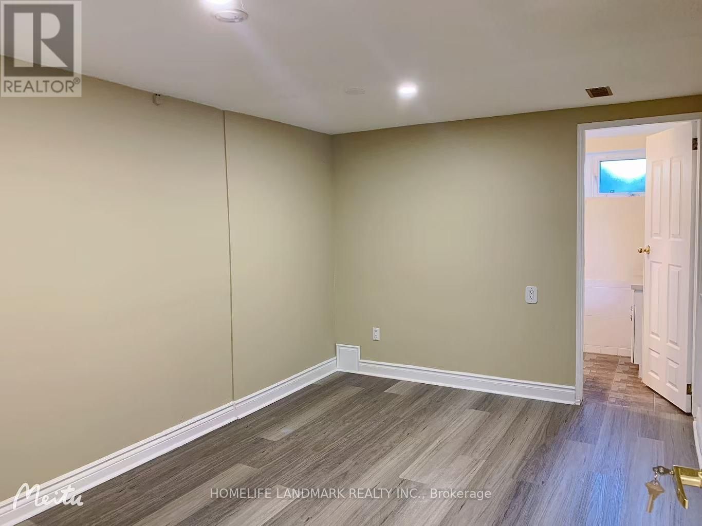 290 ELMWOOD AVENUE Image 31